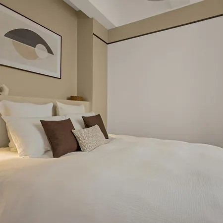 Exceptionnel Face Palais קאן